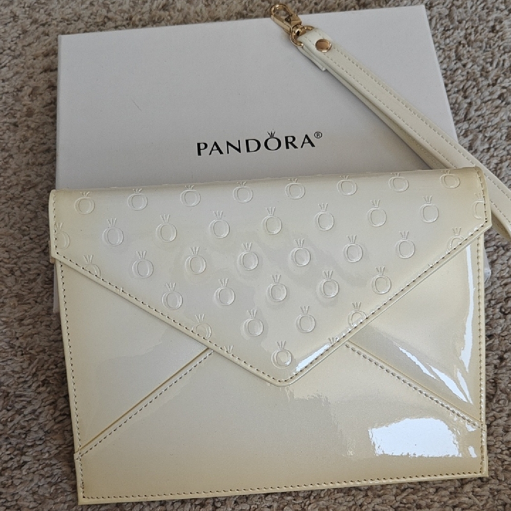 Vintage Pandora Cream Clutch with Embossed Design